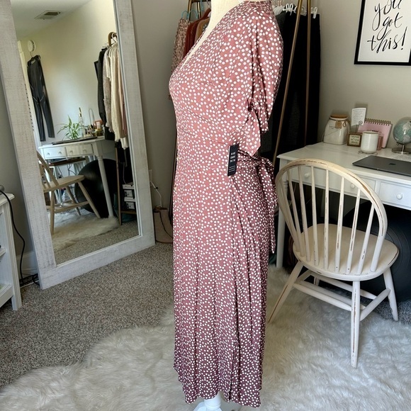 • Express • Button Front Tie-Sleeve Midi Dress - Picture 8 of 10